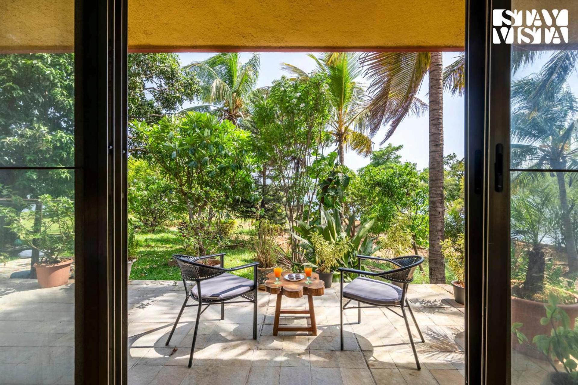 Stayvista At Three Shores With Lake View & Alfresco Dining Khamshet Exterior foto